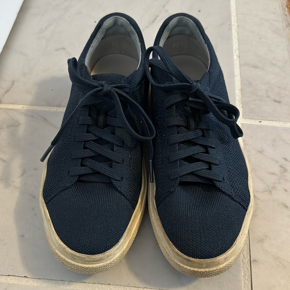 Rothy’s women’s RS02 lace up sneakers, 6.5 navy